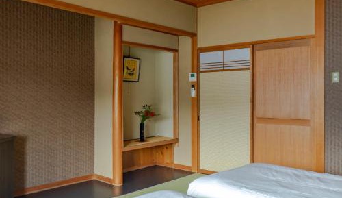 Twin Room with Shared Bathroom