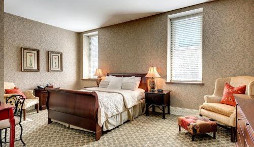 Standard King Room