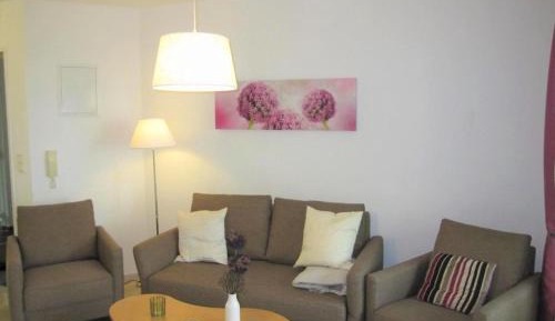 One-Bedroom Apartment with Balcony