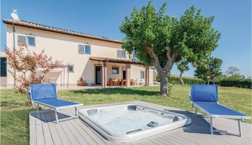 Six-Bedroom Holiday Home