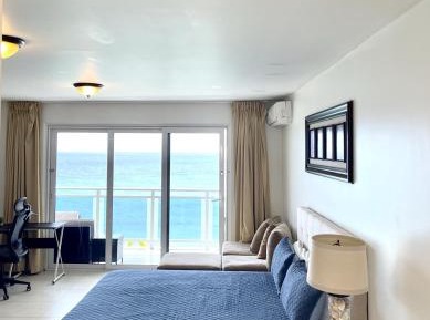 Studio Apartment with Balcony