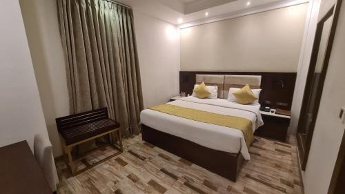 Deluxe Double or Twin Room 