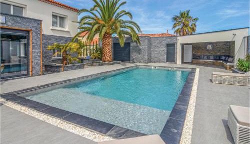 Five-Bedroom Holiday Home