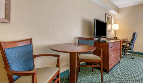 King Suite with Two Bunk Beds and Pool View