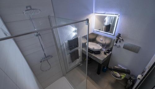 Double Room with Balcony and Mountain View