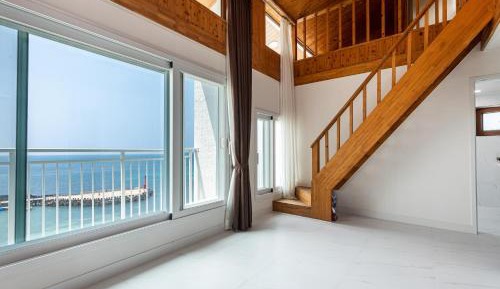 Family Room with Sea View