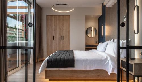 Suite with Hot Tub