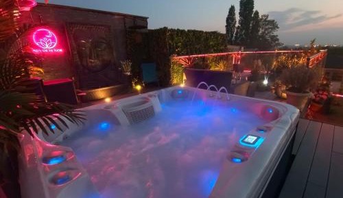 Suite with Spa Bath