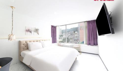 Deluxe Double Room with Half-Beach View