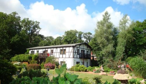 Apartment with Garden View