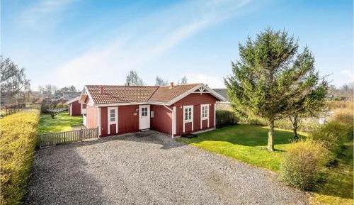 Three-Bedroom Holiday Home 