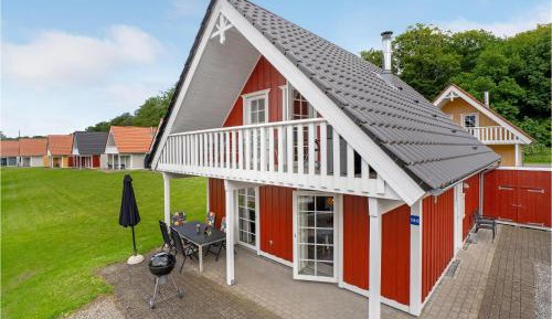 Four-Bedroom Holiday Home