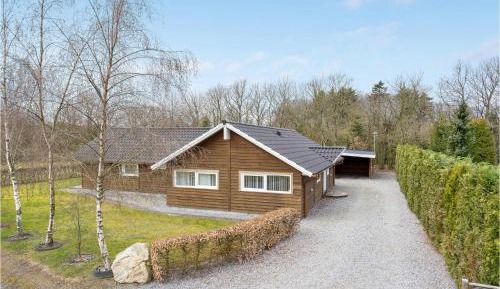 Four-Bedroom Holiday Home