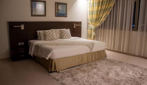 Deluxe Two-Bedroom Apartment