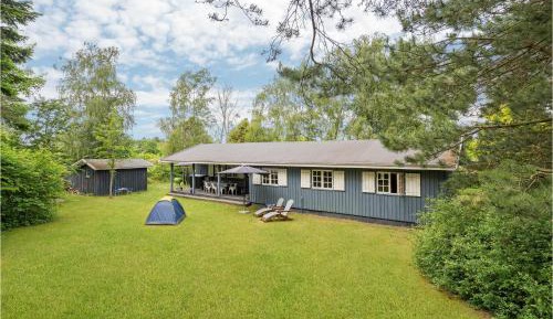 Three-Bedroom Holiday Home 