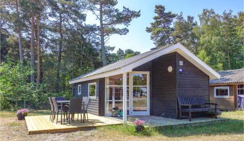 One-Bedroom Holiday Home