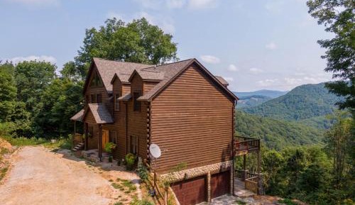 Six-Bedroom Holiday Home