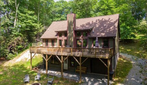 Four-Bedroom Holiday Home