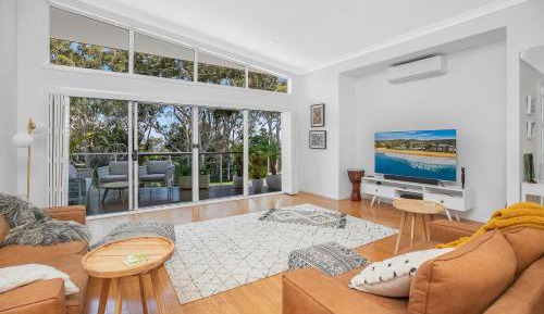 Three-Bedroom Holiday Home 
