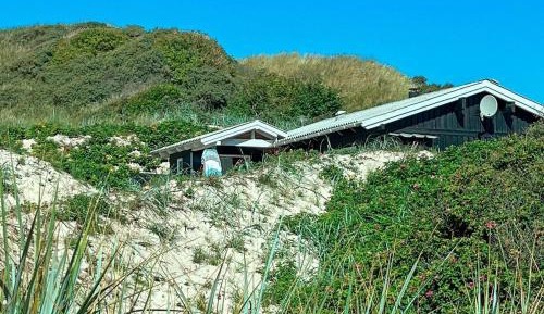 Three-Bedroom Holiday Home 