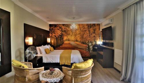 Deluxe Queen Suite