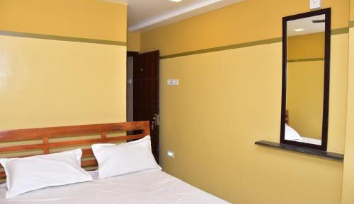 Standard Queen Room