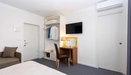 Double or Twin Room with Extra Bed