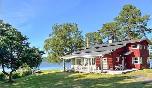 Three-Bedroom Holiday Home 