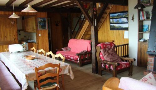 Chalet (10 Adults)