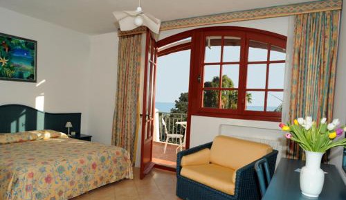 Triple Room with Balcony