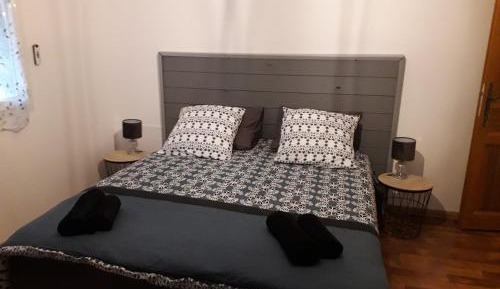 Triple Room with Shared Bathroom