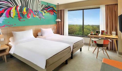 Deluxe Twin Room with Golf View