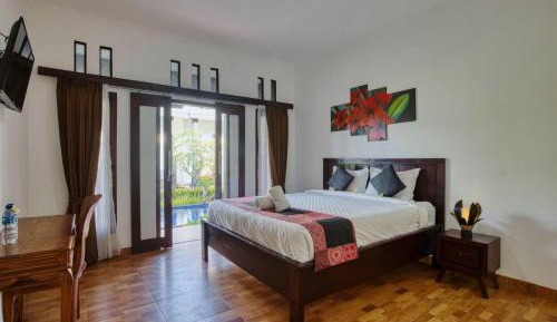 Double Room with Pool View