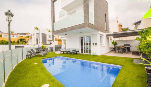 Five-Bedroom Villa