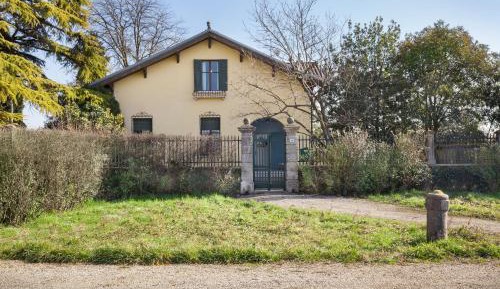 Three-Bedroom Townhouse