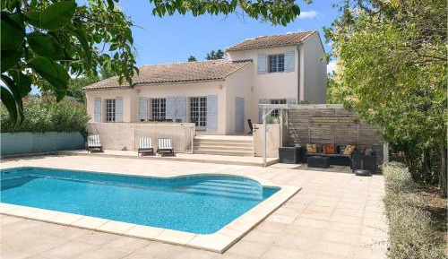 Five-Bedroom Holiday Home