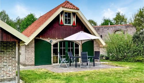 Three-Bedroom Holiday Home 