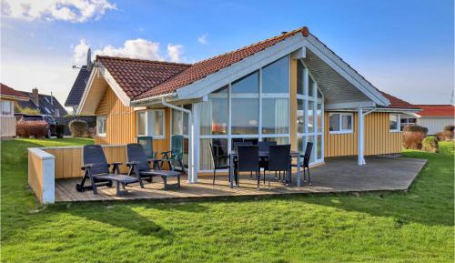 Three-Bedroom Holiday Home 
