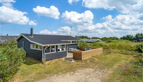 Three-Bedroom Holiday Home 