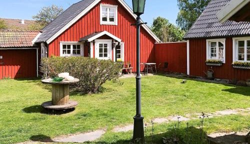 One-Bedroom Holiday Home
