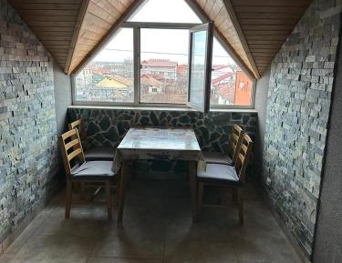 Deluxe Room (2 Adults + 1 Child)