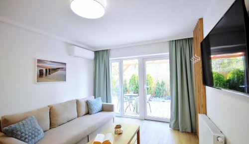 Apartment with Garden View