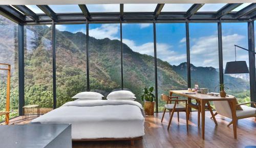Presidential Suite (4 breakfast)
