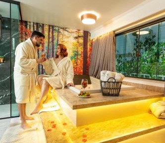King Suite with Spa Bath