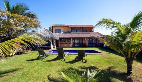 Family House with Garden View & Private Pool