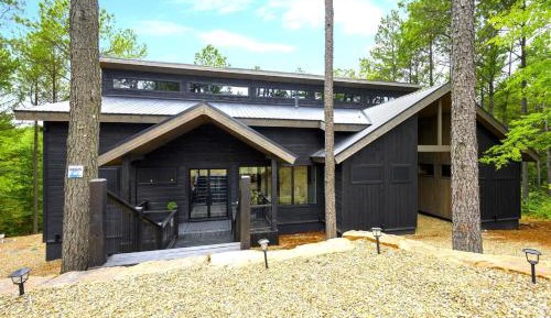 Four-Bedroom Holiday Home
