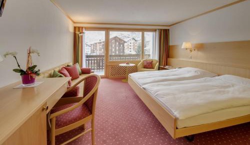 Superior Double or Twin Room with Matterhorn View