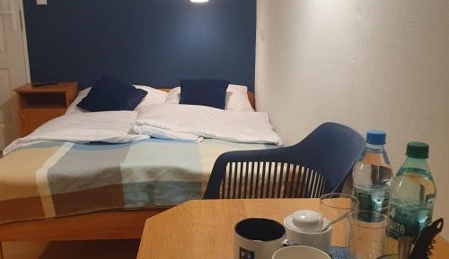 Economy Triple Room