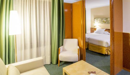 Suite with Kitchenette
