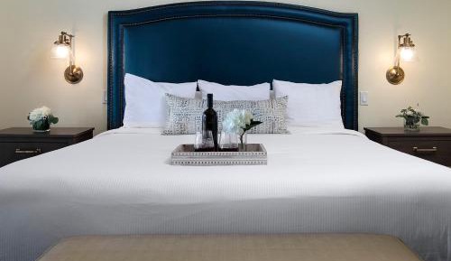 King Suite with Park View